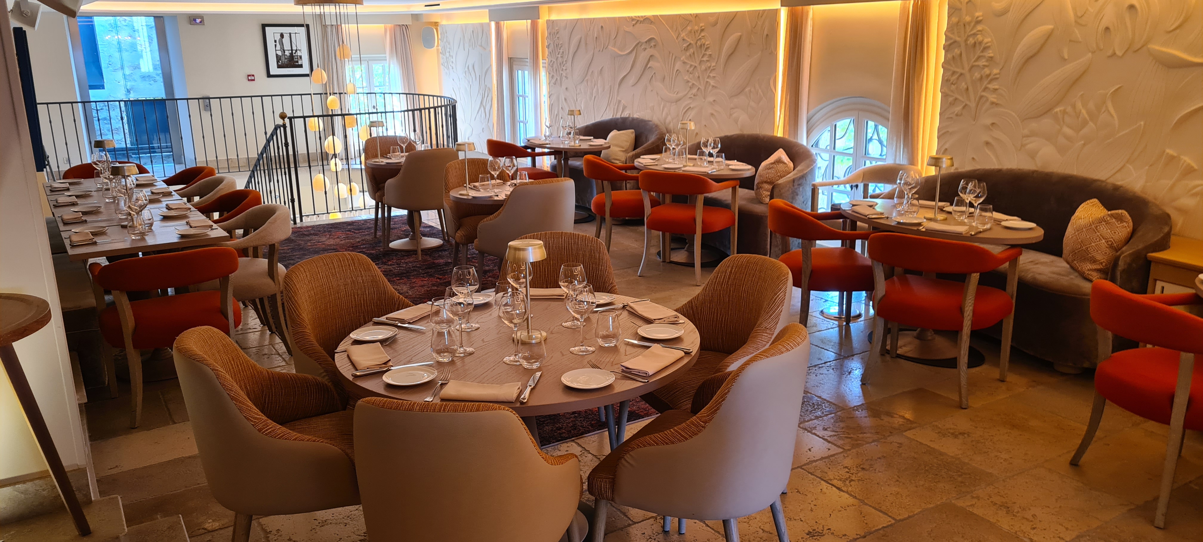 Tablée dans la grande salle